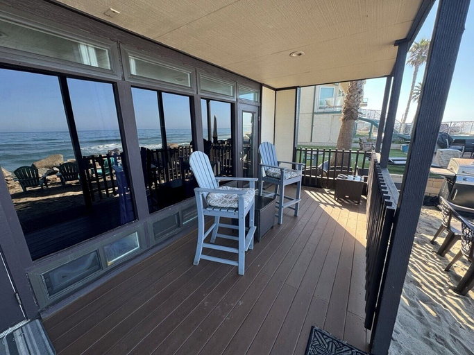 Others 2, Beachfront Retreat, San Diego
