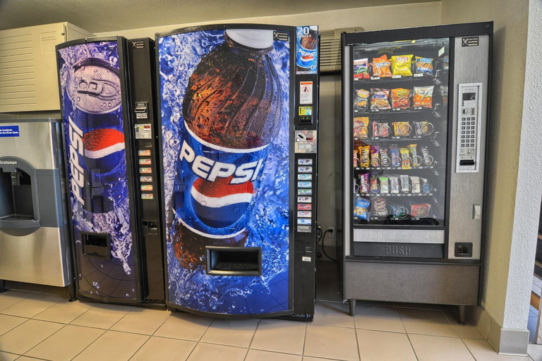 Food & Drinks 5, Motel 6 Coeur D Alene, Kootenai