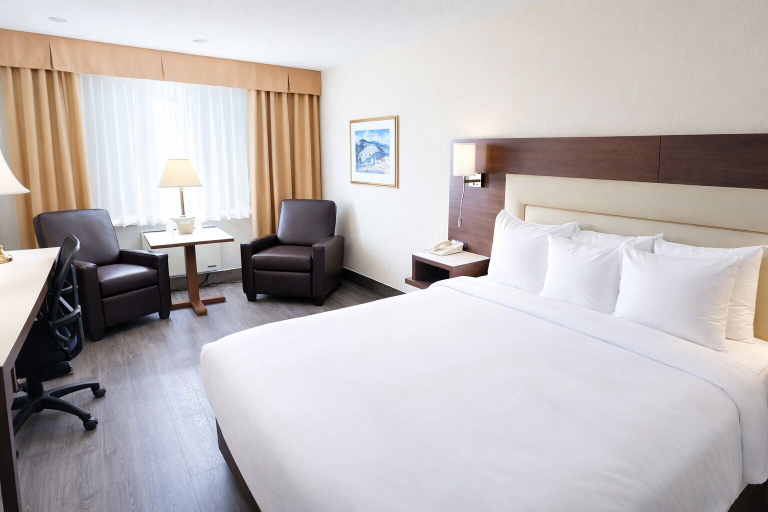 Bedroom 3, Quality Inn & Suites Gatineau, Communauté-Urbaine-de-l'Outaouais