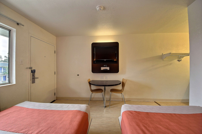 Bedroom 3, Motel 6 San Marcos, TX, Hays
