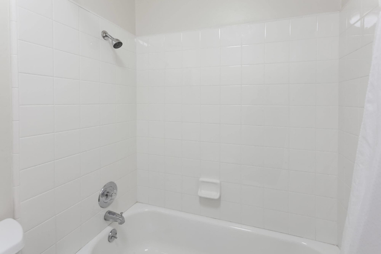Bathroom 4, Super 8 by Wyndham Visalia, Tulare