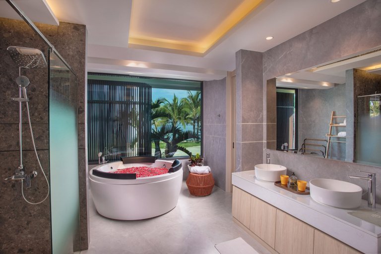 Bathroom 3, Villa Boonta, Takua Thung