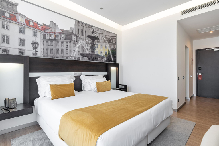 Bedroom 3, Jupiter Lisboa Hotel – Rooftop & Spa, Lisbon