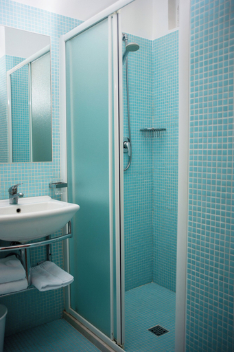 Bathroom 5, Hotel Napoleon Rimini – City & Station, Rimini