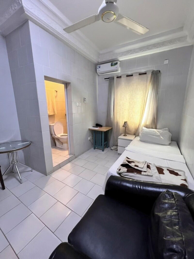 Bedroom 2, Woodpecker Resort, Kombo Saint Mary