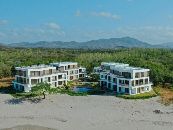 Exterior & Views 2, Hacienda Iguana Beach and Golf Resort, Tola