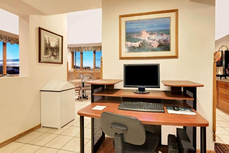 Others 5, Fairbridge Inn And Suites, Lawrence