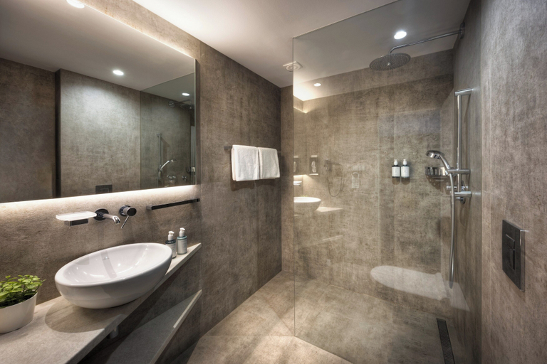 Bathroom 5, Akcent hotel, Praha 5