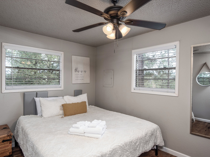 Bedroom 3, Modern Twist by Ruidoso Vacation Rentals, Lincoln