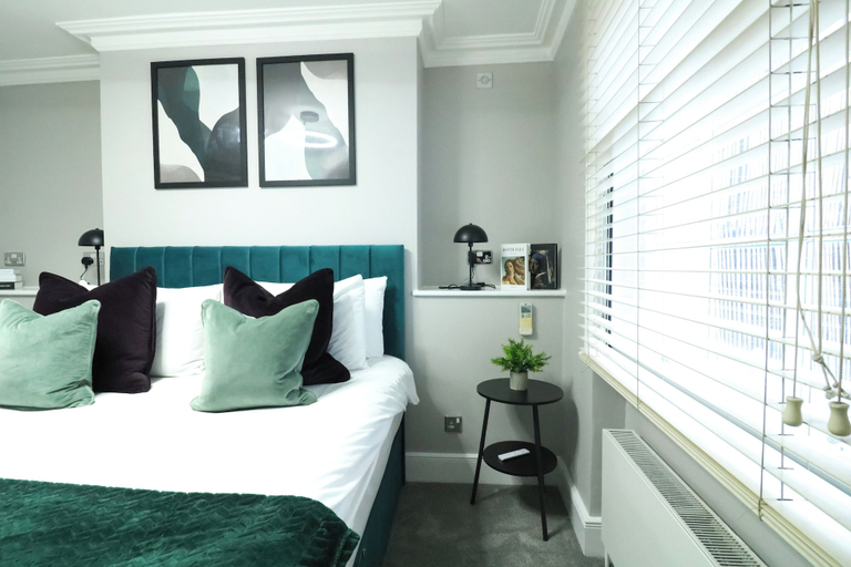 Bedroom 3, Marylebone - Gloucester Place apartments by Viridian Apartments, London