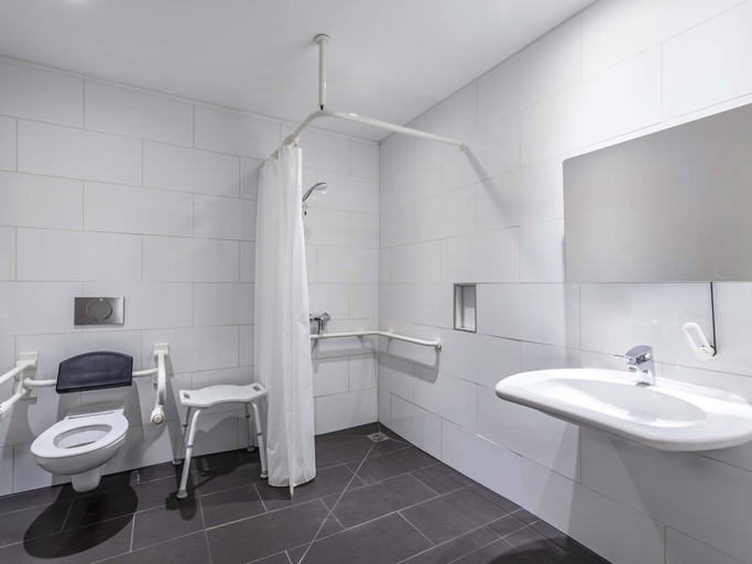 Bathroom 5, B&B Hotel München-Olympiapark, München