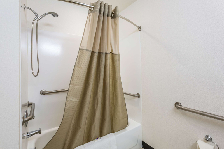 Bathroom 4, Motel 6 Smyrna, GA - Atlanta, Cobb
