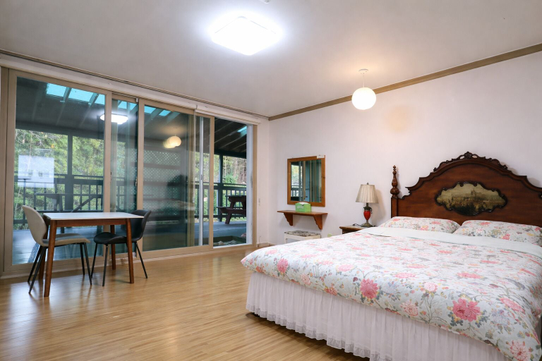 Bedroom 3, Bellus Rose Pension Hotel, Gyeongju