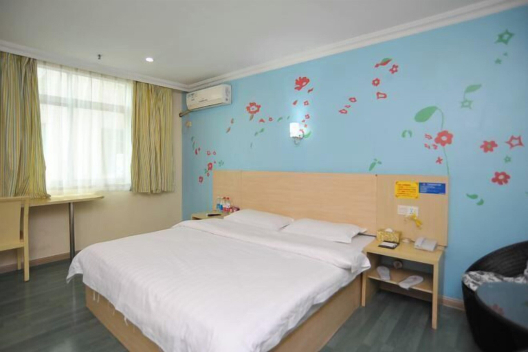 Bedroom 4, Yuekai Hostel, Dongguan