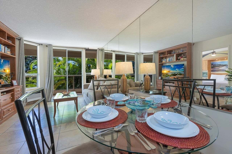 Food & Drinks 4, Maui Banyan by Coldwell Banker Island Vacations, Maui