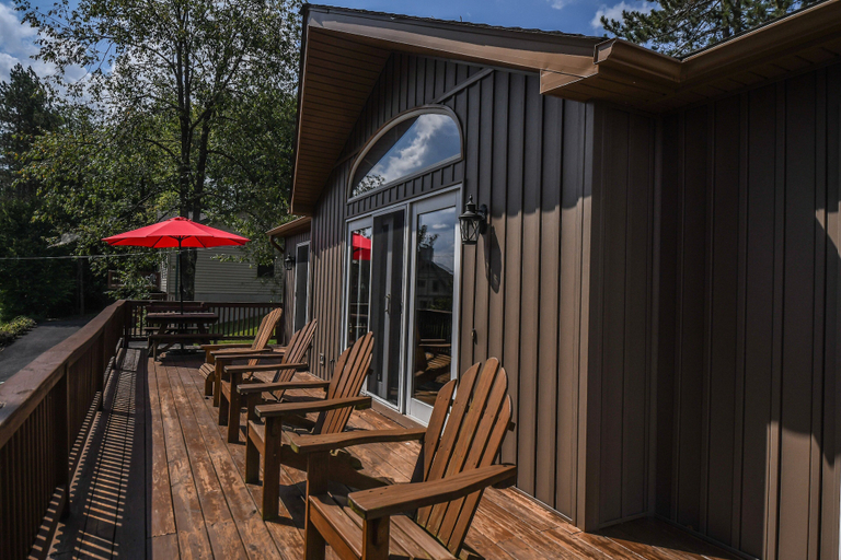 Food & Drinks, Happy Landing by Taylor Made Deep Creek, Garrett