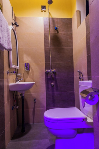 Bathroom 4, Kandy City Rooms & Hostel, K.F.G. & G. Korale