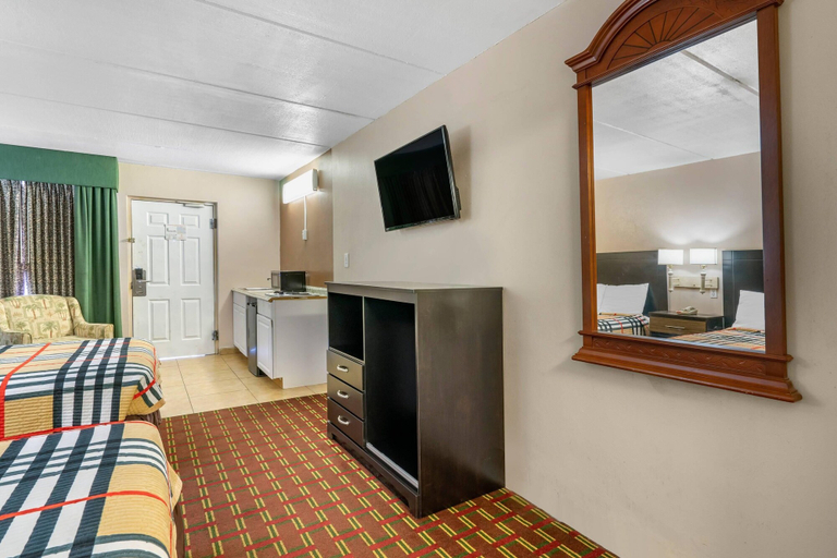 Bedroom 3, Rodeway Inn Clearwater - Dunedin, Pinellas