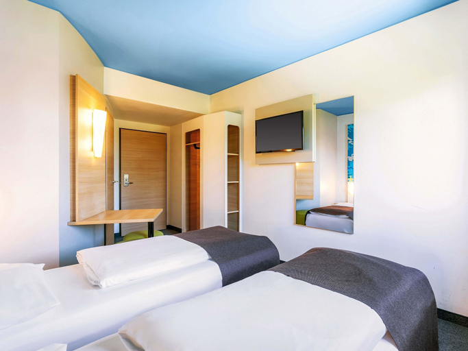 Bedroom 2, B&B Hotel Stuttgart-City, Stuttgart