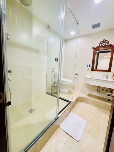 Bathroom 4, Airstar Hotel & Apartment, Tân Bình