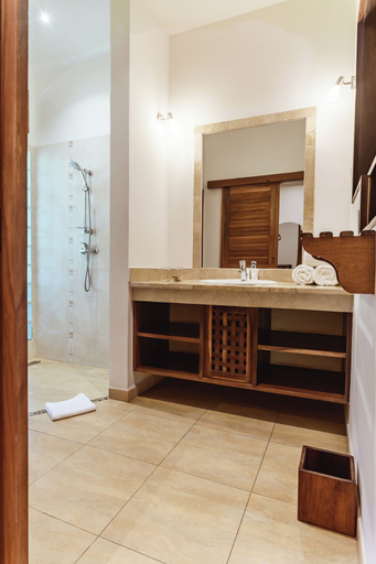 Bathroom 5, Vanila Hotel & Spa, Diana
