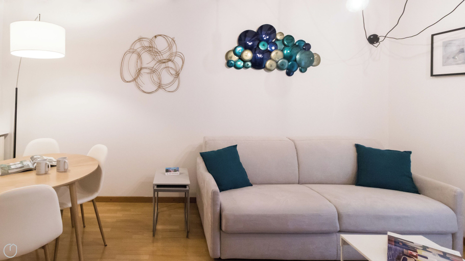 Others 4, Italianway - Tadino 13, Milano