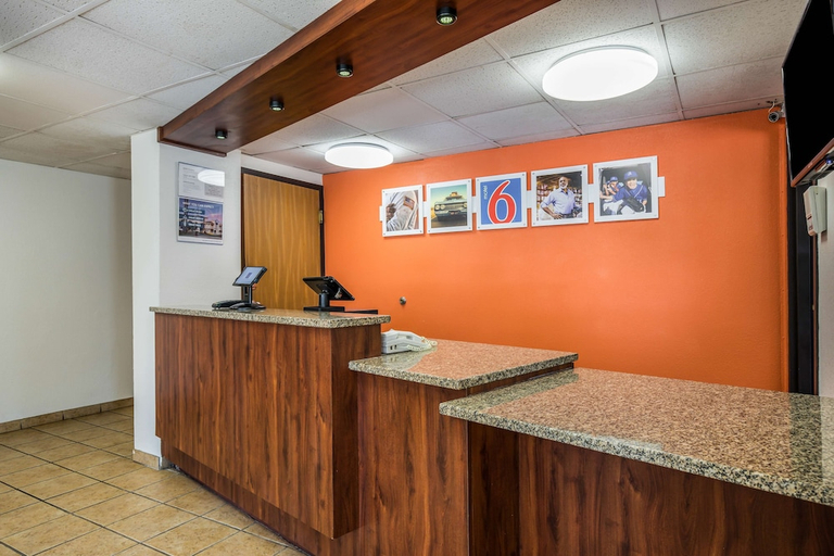 Public Area, Motel 6 Madison, WI - East, Dane