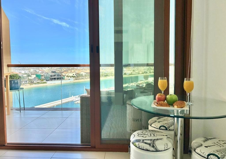 Others 4, Luxury on the Palm with Marina view balcony, Dubai