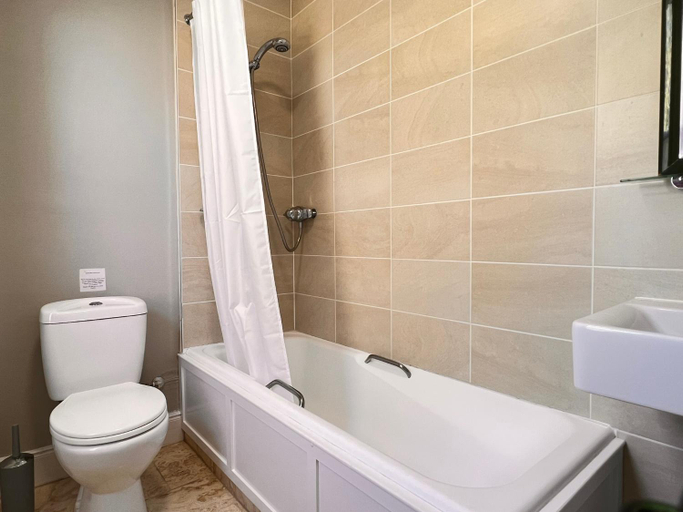 Bathroom 3, Kilfinan Hotel, Argyll and Bute