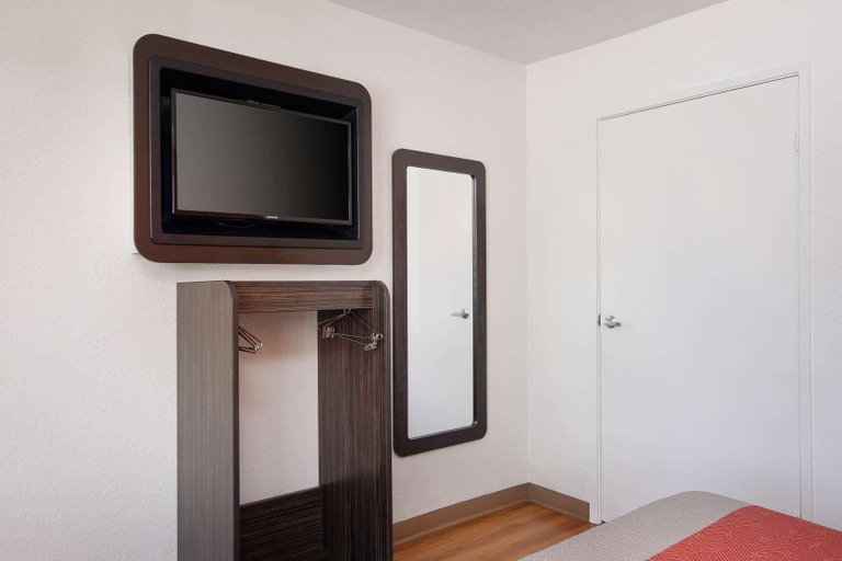 Bedroom 3, Motel 6 Arcadia, CA - Los Angeles - Pasadena Area, Los Angeles