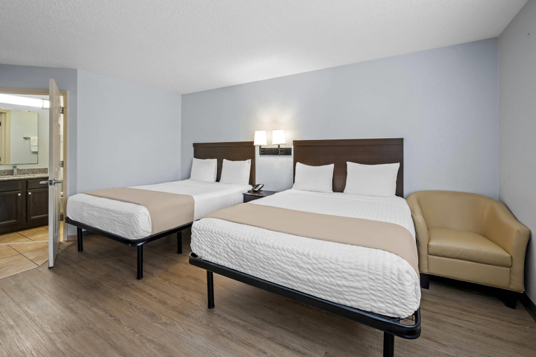 Bedroom 3, Suburban Studios Near Camp Lejeune, Onslow