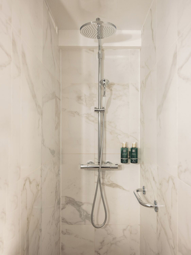 Bathroom 4, Handsome Hotel, Paris