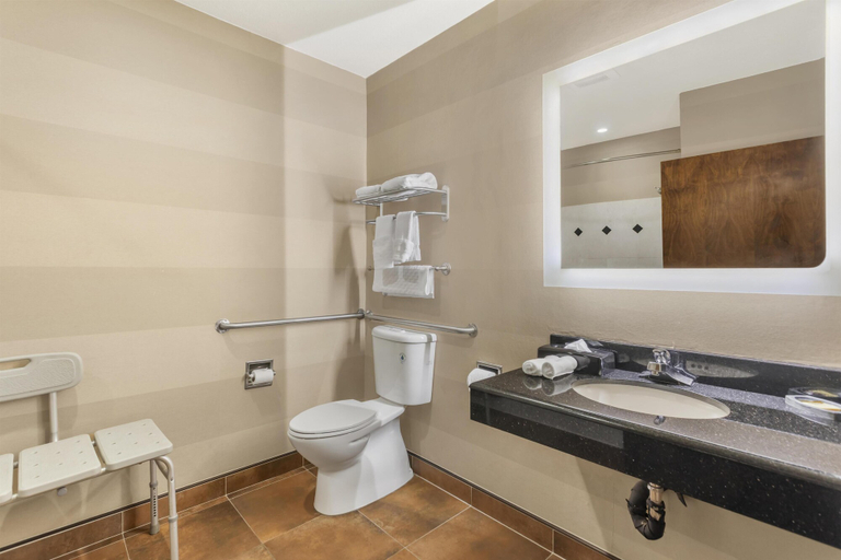 Bathroom 5, Best Western Plus Brookside Inn, Santa Clara
