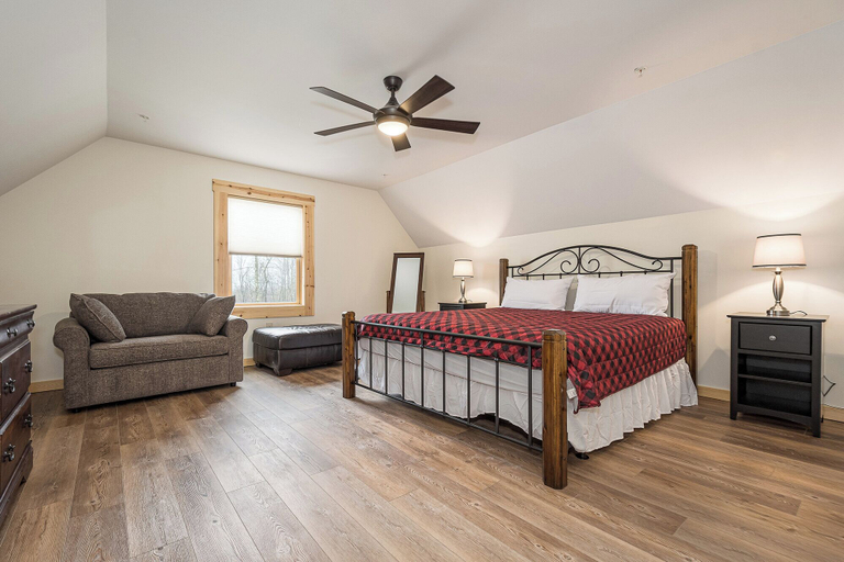 Bedroom, John's Place by Taylor Made Deep Creek, Garrett