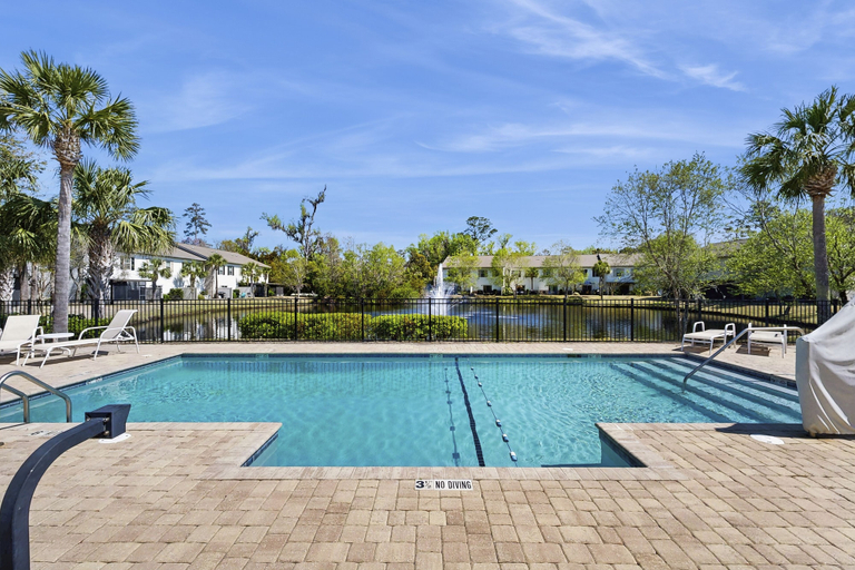 Pool 3, Charming Southern Townhouse W/enclosed Yard & Access to Community Pool, Glynn