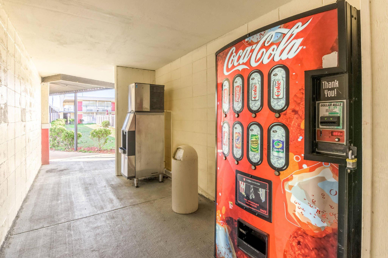 Food & Drinks 5, Econo Lodge Andalusia, Covington