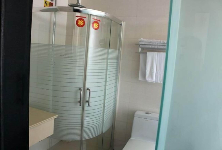 Bathroom, Yuzhou Business Hotel, Nantong