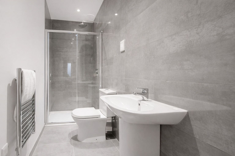 Bathroom 5, Roomspace Apartments -Nouvelle House, London