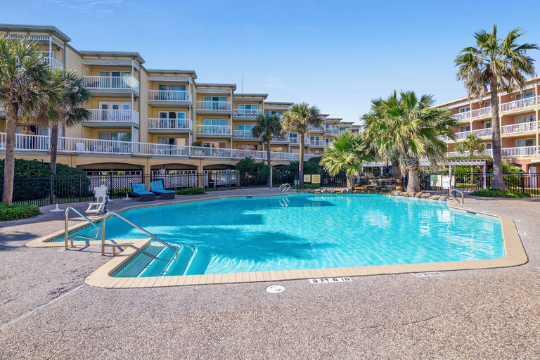 Sport & Beauty, Beach View by Ryson Vacation Rentals, Galveston