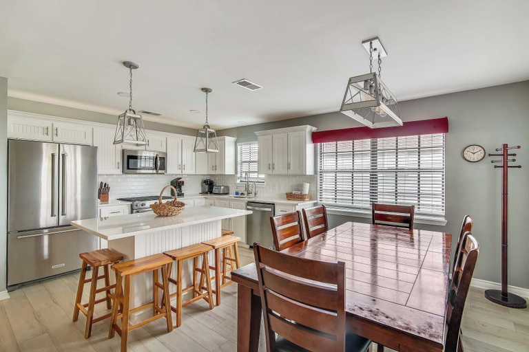 Food & Drinks 5, Herons Nest by Ryson Vacation Rentals, Galveston