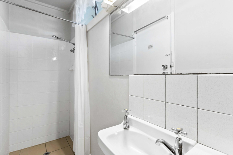 Bathroom 3, Arkana Motel Maryborough, SureStay Collection by BW, Maryborough