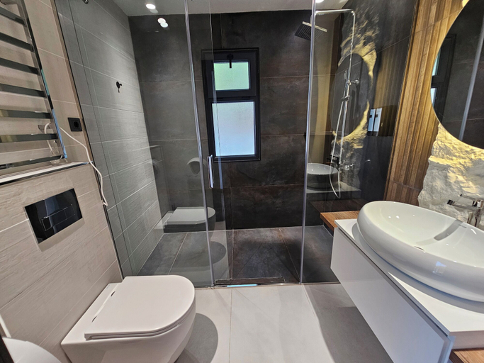 Bathroom 4, Cross Resort Yerevan, Yerevan