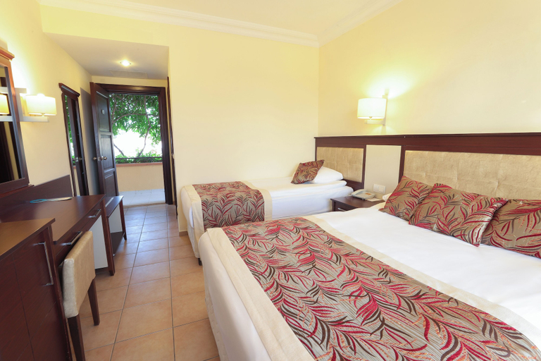 Bedroom 4, Hotel Ozlem Garden - All Inclusive, Manavgat