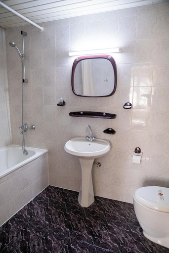 Bathroom 3, Edelweiss Borovets, Samokov