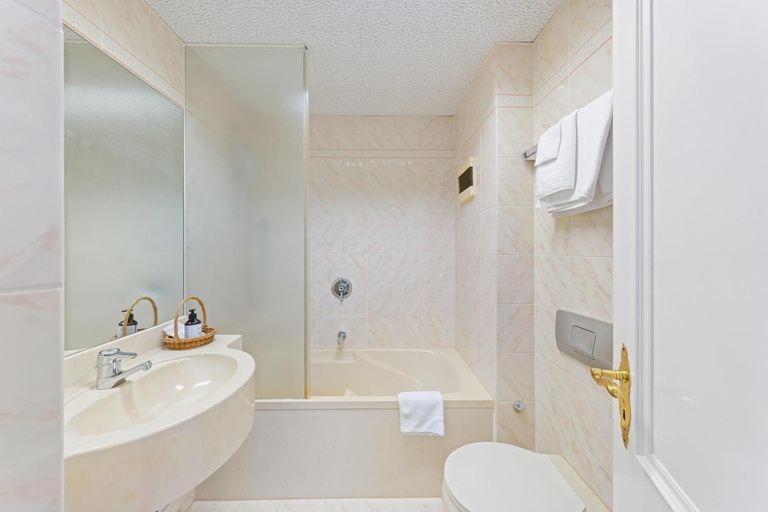 Bathroom 3, Hotel Mozart, Rorschach