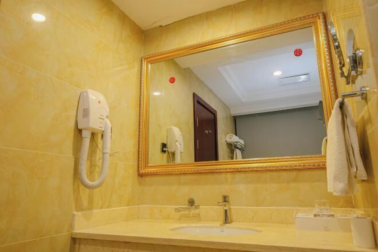 Bathroom 4, Boyin Hotel, Yuncheng