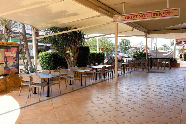 Food & Drinks 5, The Australian Hotel Motel Dalby, Dalby