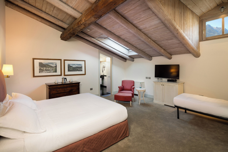 Bedroom 3, Grand Hotel della Posta, WorldHotels Distinctive, Sondrio