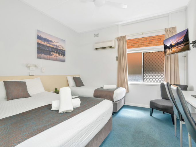 Bedroom 3, Bentleigh Motor Inn- Coffs Harbour, Coffs Harbour - Pt A