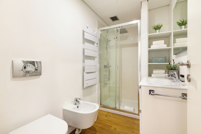 Bathroom 3, D&S - Porto Theater Apartment, Porto